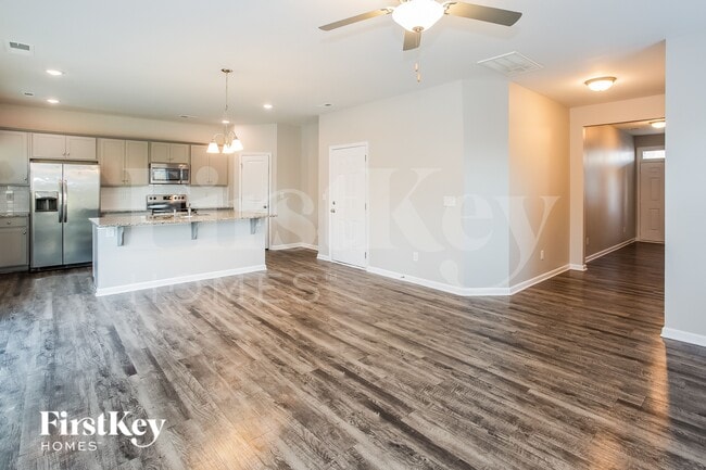 Building Photo - 9511 Hamel St