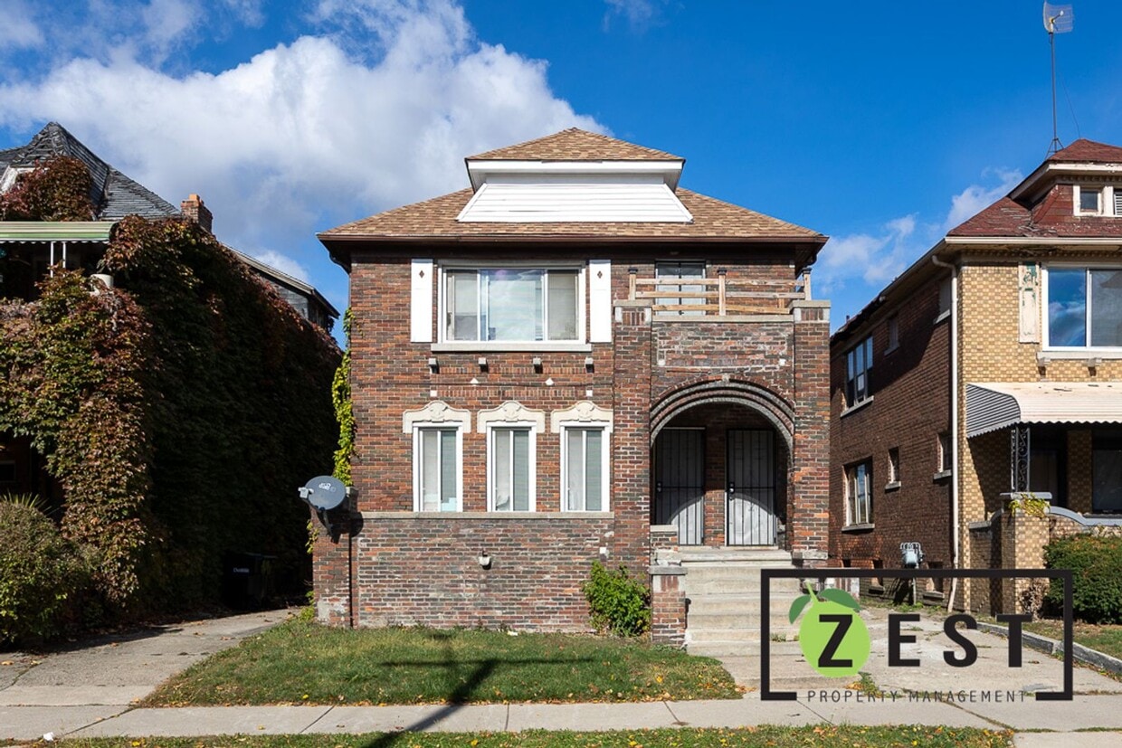 Foto principal - 3740 Tyler St