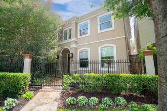 Building Photo - 5512 Val Verde St