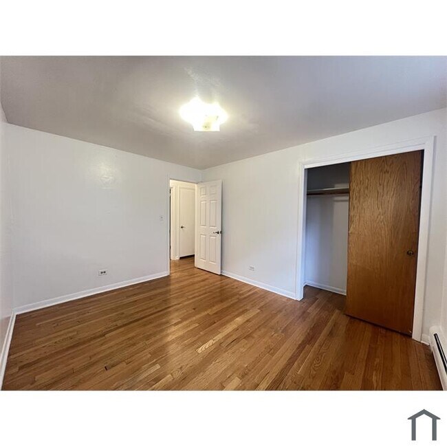 Foto del edificio - 4848 W Warner Ave