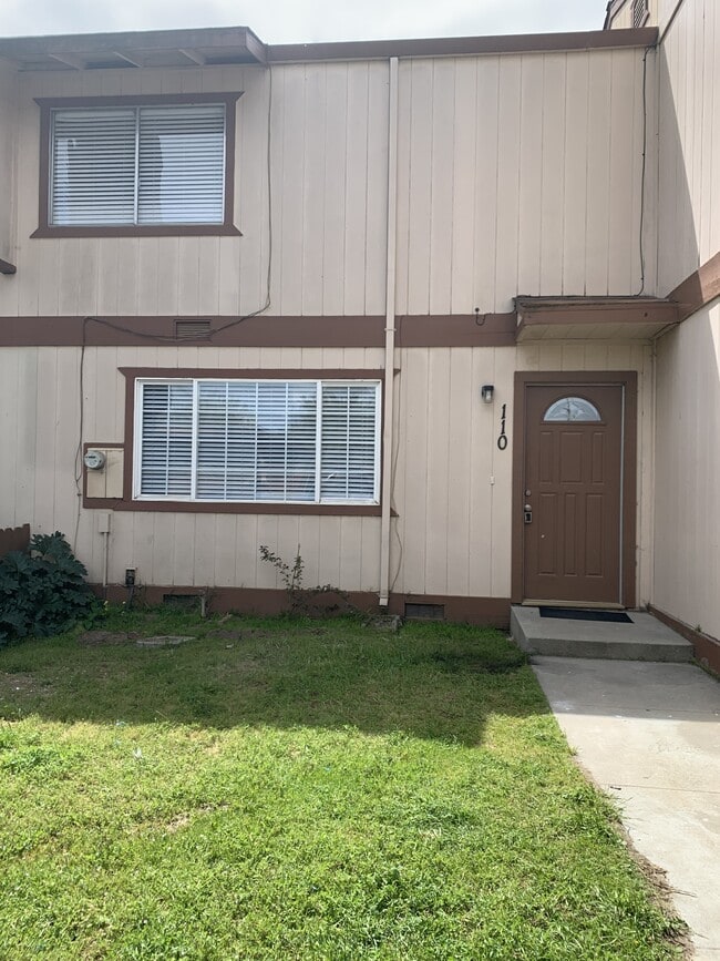 Foto del edificio - 110 Buena Vista Pl