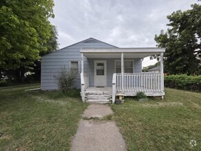Building Photo - 724 N Logan St