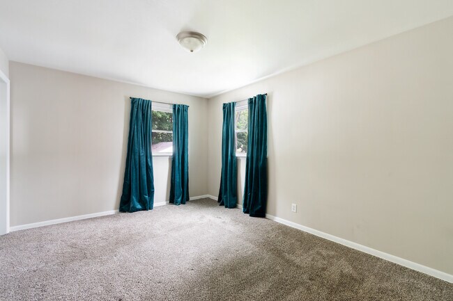 Building Photo - 7116 Claybourne Ave