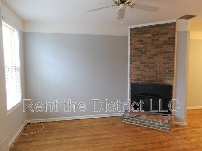 Building Photo - 231 14th St NE