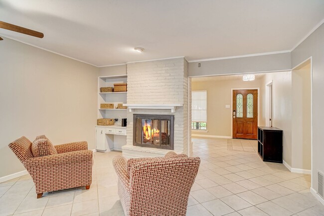 Foto del edificio - Welcome to this beautiful 3-bedroom, 2-bat...