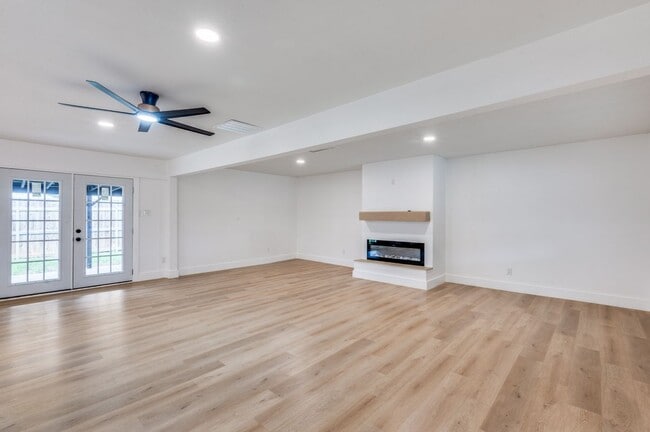 Building Photo - 611 Cannon Dr