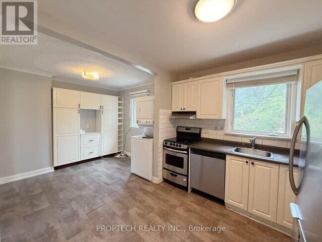 Building Photo - 28 Boem Ave