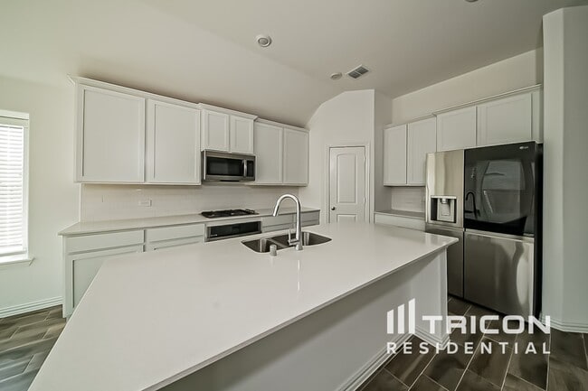 Foto del edificio - 14712 Desertpost Dr