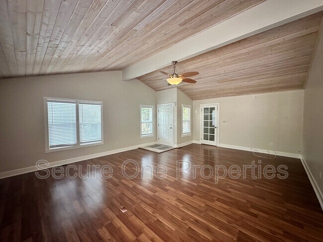 Building Photo - 67 Fallen Leaf Ln