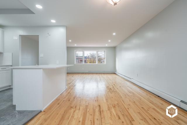 Foto del edificio - 2 bedroom in BROOKLYN NY 11236