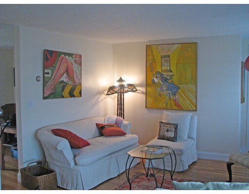 Building Photo - 5 Rocky Neck Ave