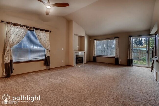 Foto del edificio - 210 49th St SW