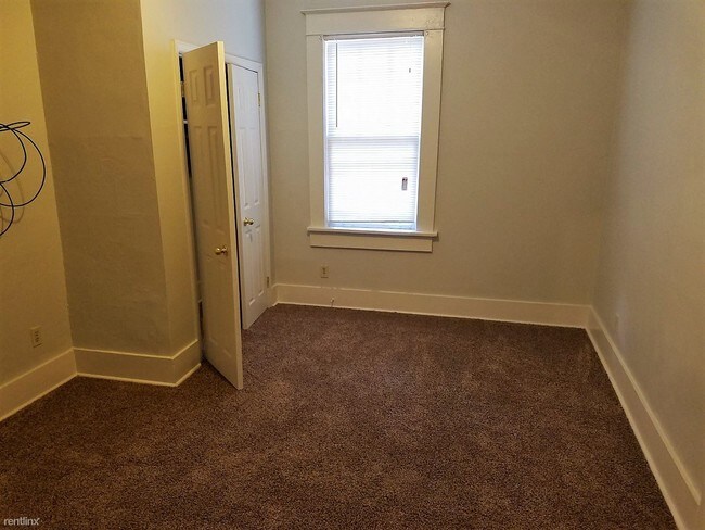 Building Photo - 2 br, 1 bath House - 704 S Prescott St