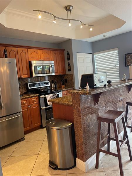 Building Photo - 2155 Anchor Ct