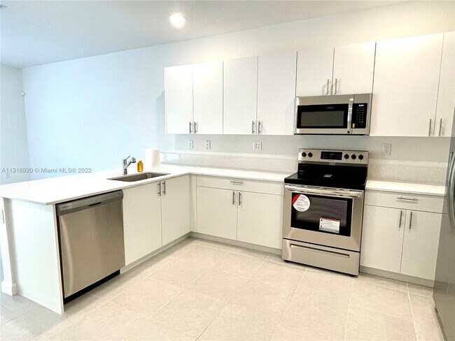 Building Photo - 28525 SW 134th Ave
