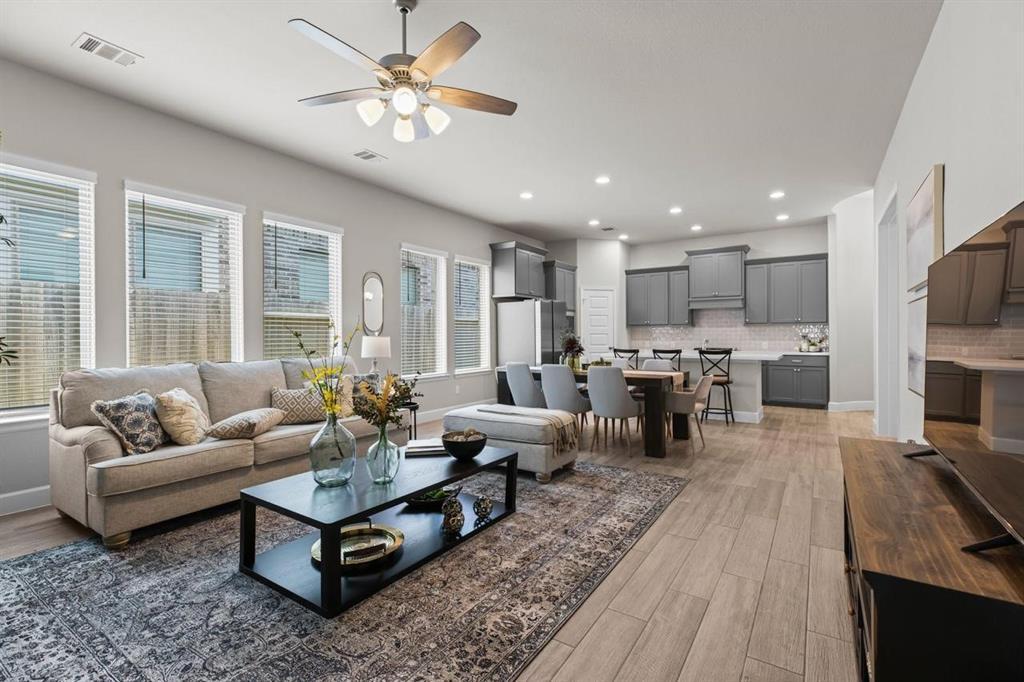 Foto principal - 321 Rise Ln