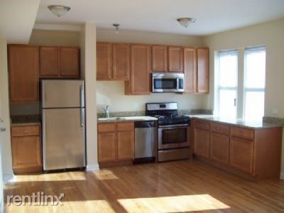 Building Photo - 1 br, 1 bath  - 3244 W Wellington Ave 3
