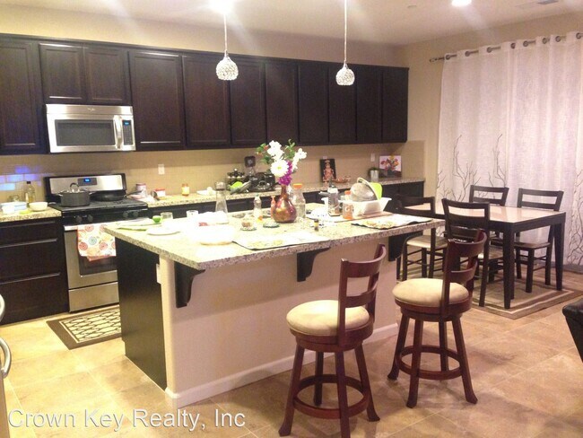 Building Photo - 4 br, 3 bath House - 855 N Mondello Drive