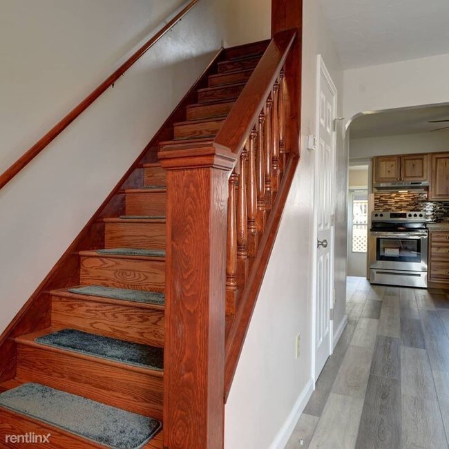 Foto del edificio - 2 br, 1.5 bath Apartment - 205 98th Street