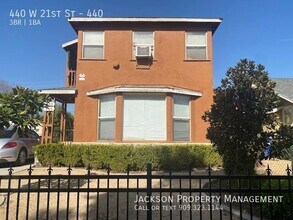 Building Photo - 440 W 21st St