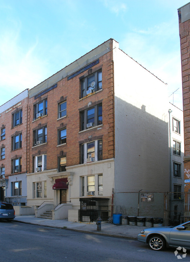 Foto principal - 943 E 179th St