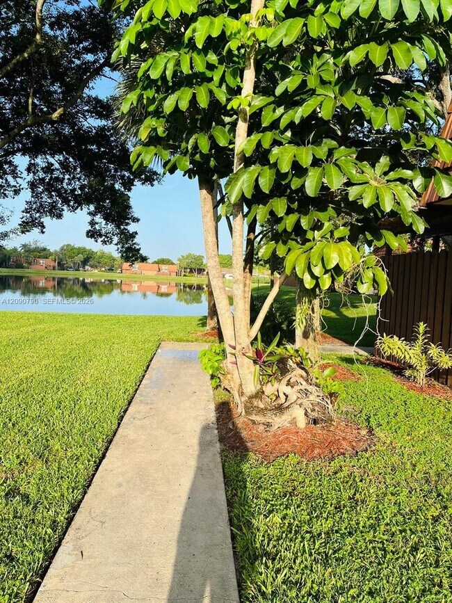 Foto del edificio - 837 SW 118th Terrace