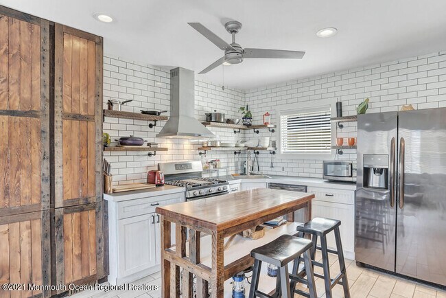 Foto del edificio - 903 Ocean Ave N