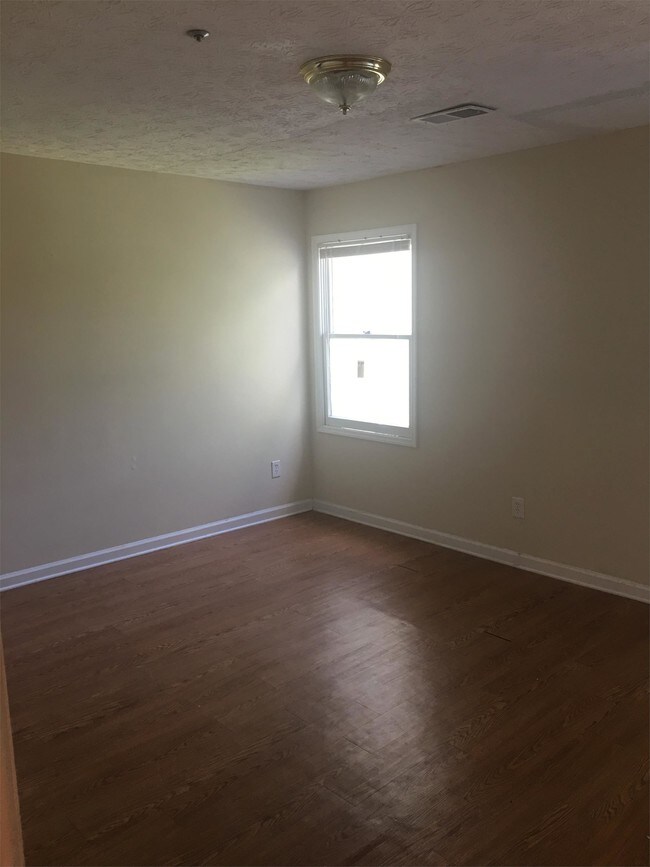 Building Photo - 2184 Wellington Cir