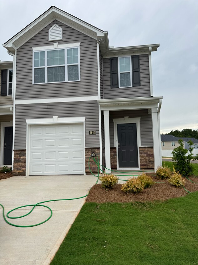 Primary Photo - 2840 Egert Dr