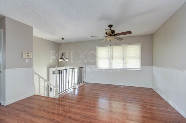 Building Photo - 18410 Shoshone Dr