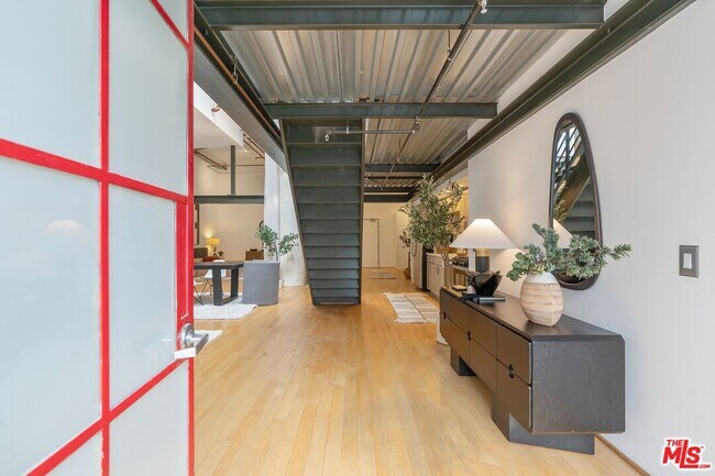 Building Photo - 420 San Pedro St