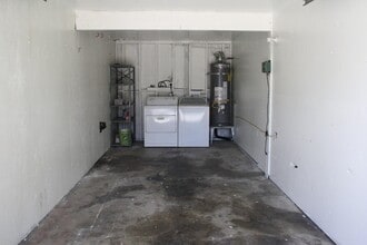 Building Photo - 501 Bay Rd