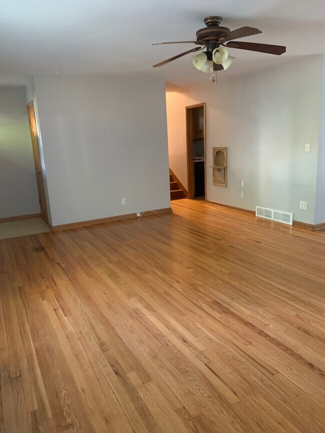 Foto del edificio - 4838 Melrose Ln