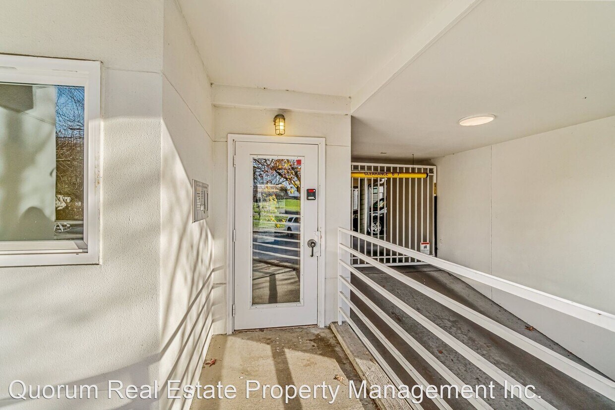 Primary Photo - 1 br, 1 bath House - 1828 11th Ave Unit 103