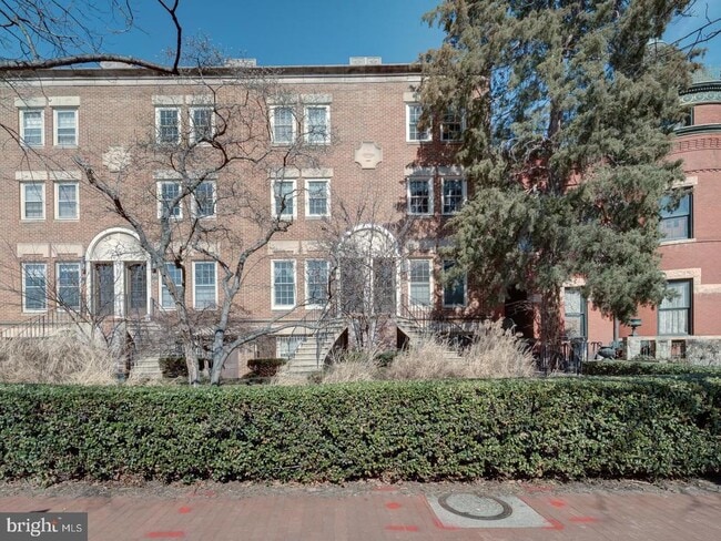 Foto del edificio - 254 Maryland Ave NE