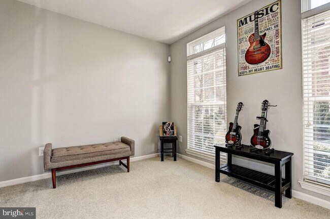 Foto del edificio - 4713 Arsenal Rd