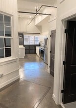 Building Photo - 410 Wellons St