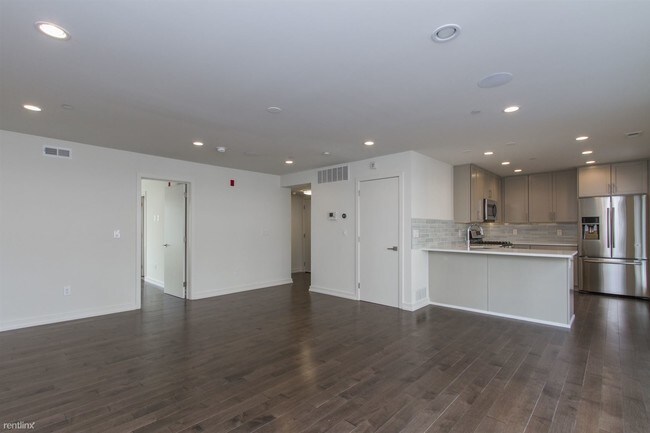 Building Photo - 720 Sartain Pl
