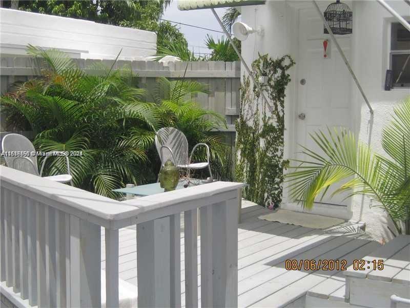 Primary Photo - 1545 Biarritz Dr