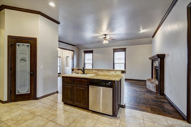 Foto del edificio - Beautiful 4 bed 2 bath home in Edmond.