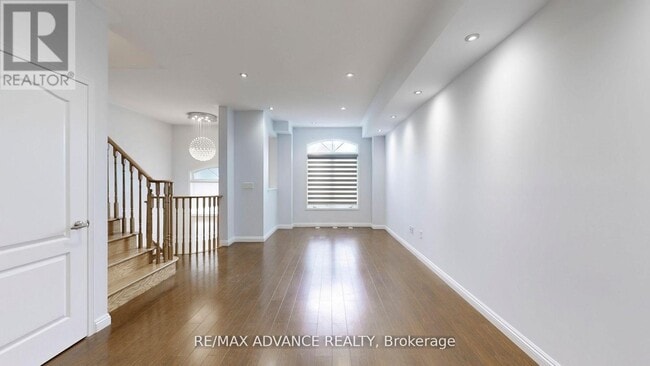 Building Photo - 46 Wyper Square