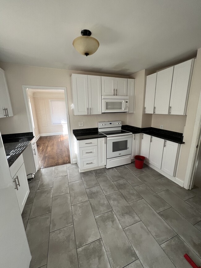 92 N Telegraph, Pontiac, MI 48341 House Rental in Pontiac, MI