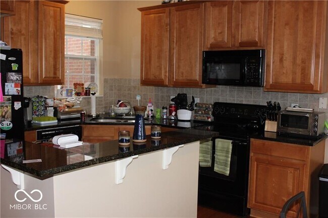 Foto del edificio - 16317 Meadowlands Ln