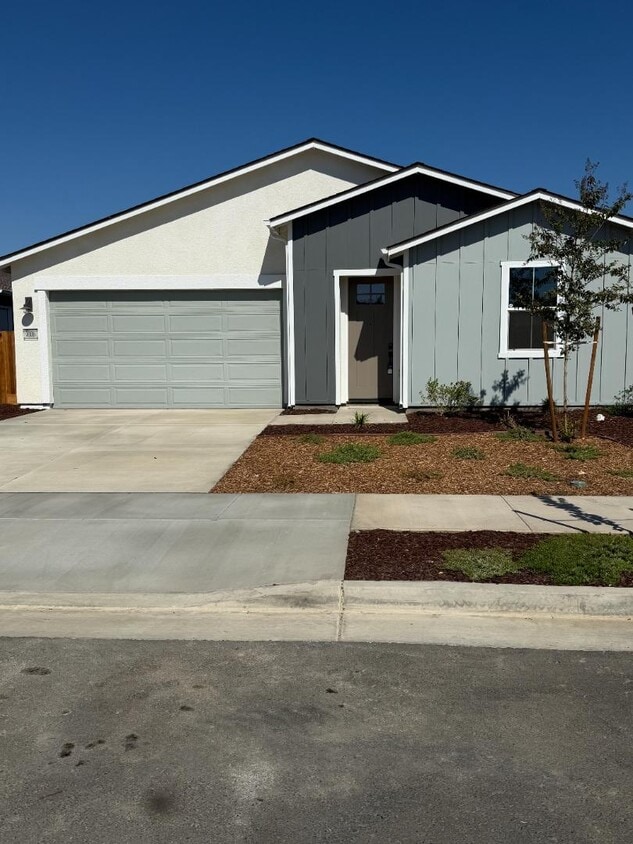 Primary Photo - 7006 W Grove Ave