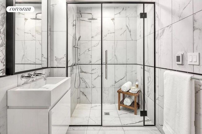 Foto del edificio - 427 E 90th St
