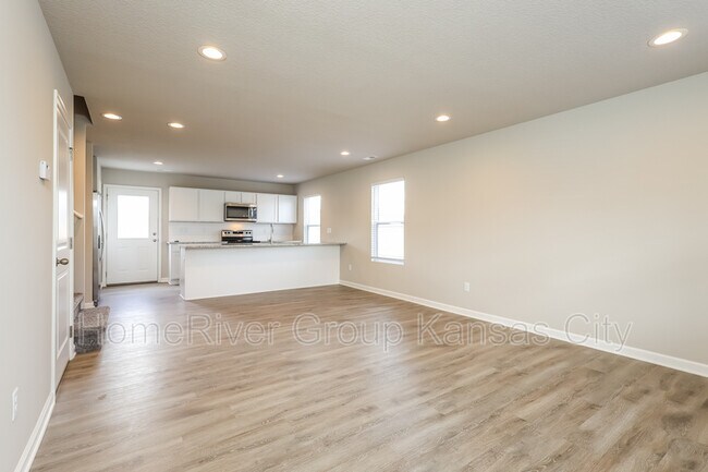 Building Photo - 116 Burlington Dr