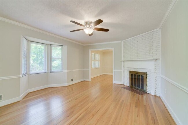 Building Photo - 427 Ashland Dr
