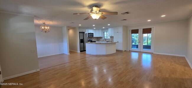 Building Photo - 1306 Osceola Ave