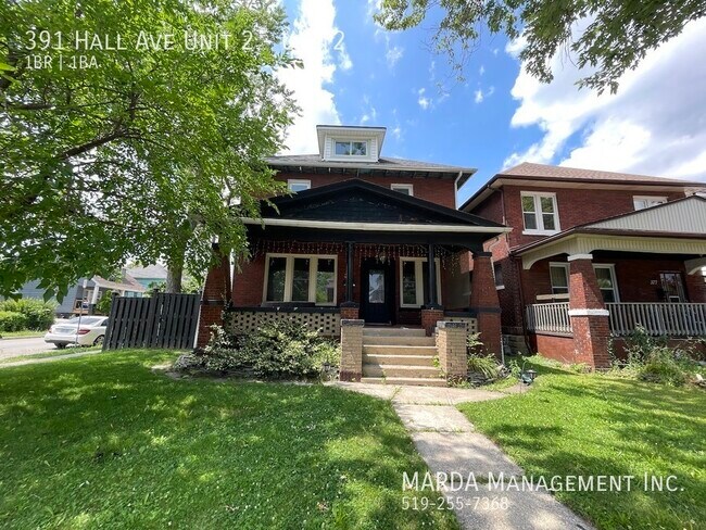 Photo du bâtiment - MODERN 1-BEDROOM/1-BATH APARTMENT+ HYDRO