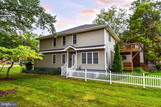 Building Photo - 1705 Commonwealth Ave